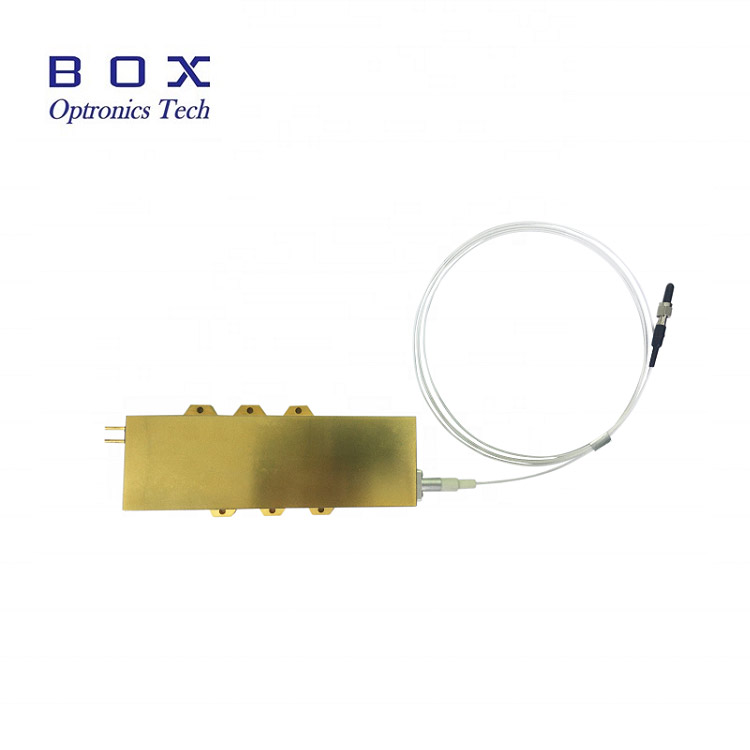 El principio de operación 830 nm 1 W de un láser de diodo fibroso